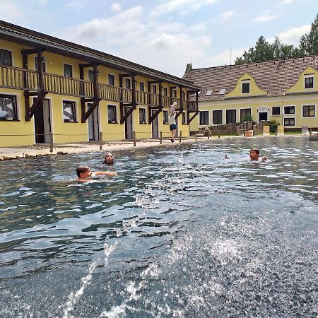 Aparthotel Blatský dvůr Veselí nad Lužnicí Exteriér fotografie